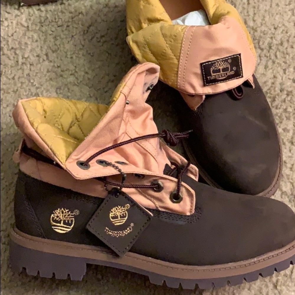 Timberland Roll Top Boots - Picture 2 of 5